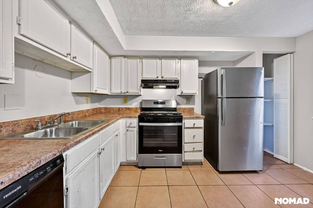 Townhouse for rent at 2319 Wingfoot Place, Decatur, GA 30035