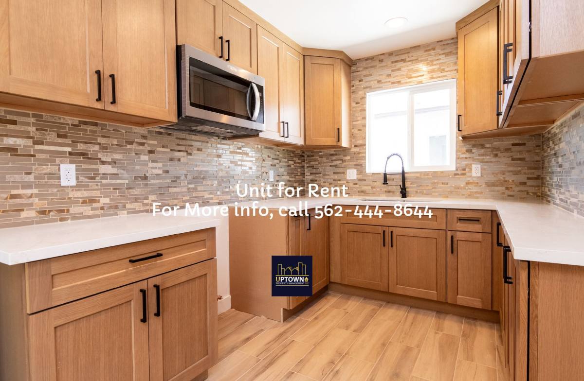 Townhouse for rent at 7317 Richfield St, Paramount, CA 90723