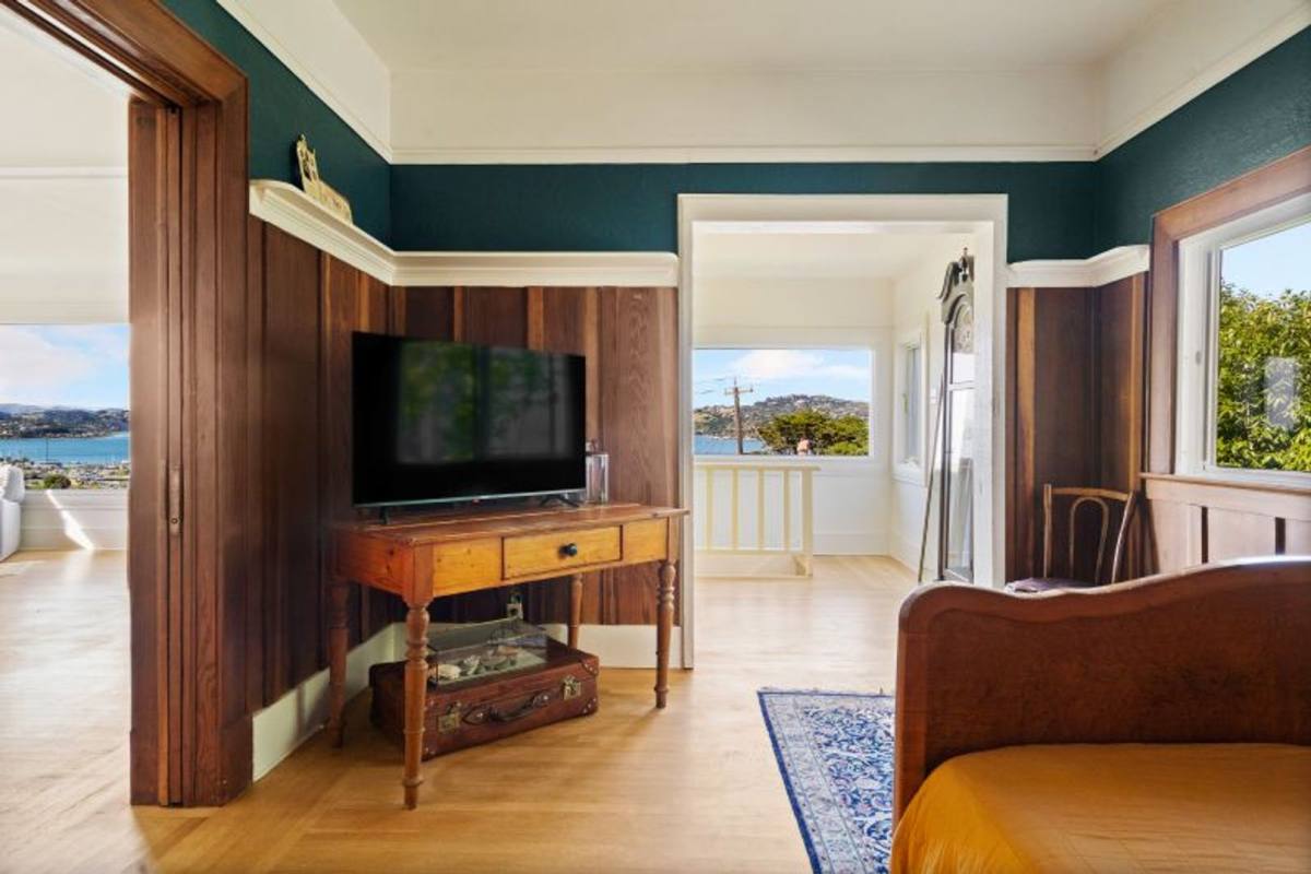 House for rent at 23 Glen Dr, Sausalito, CA 94965