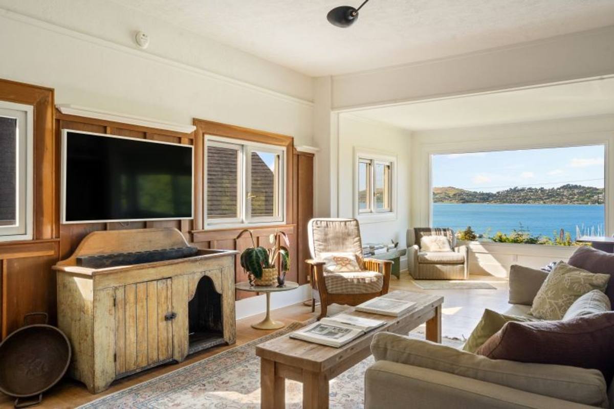 House for rent at 23 Glen Dr, Sausalito, CA 94965