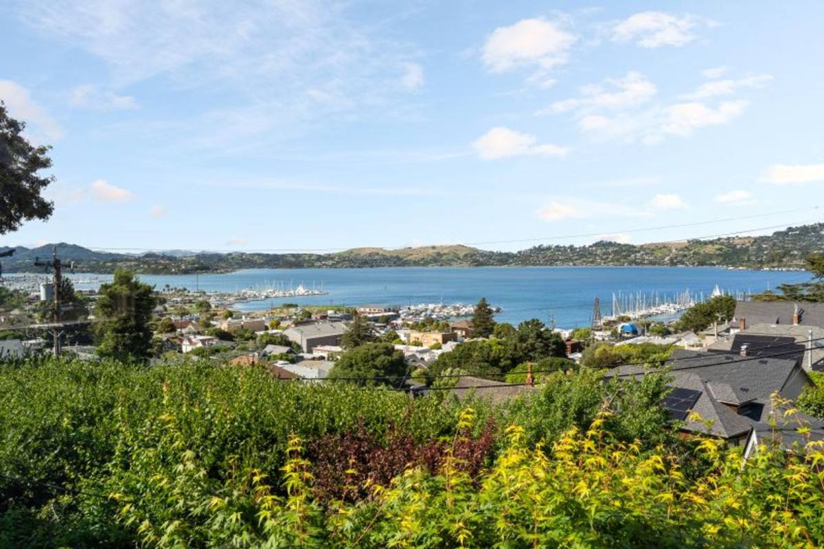 House for rent at 23 Glen Dr, Sausalito, CA 94965