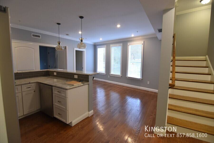 Apartment for rent at 38 Hyde Park Ave #6R, Jamaica Plain, MA 02130