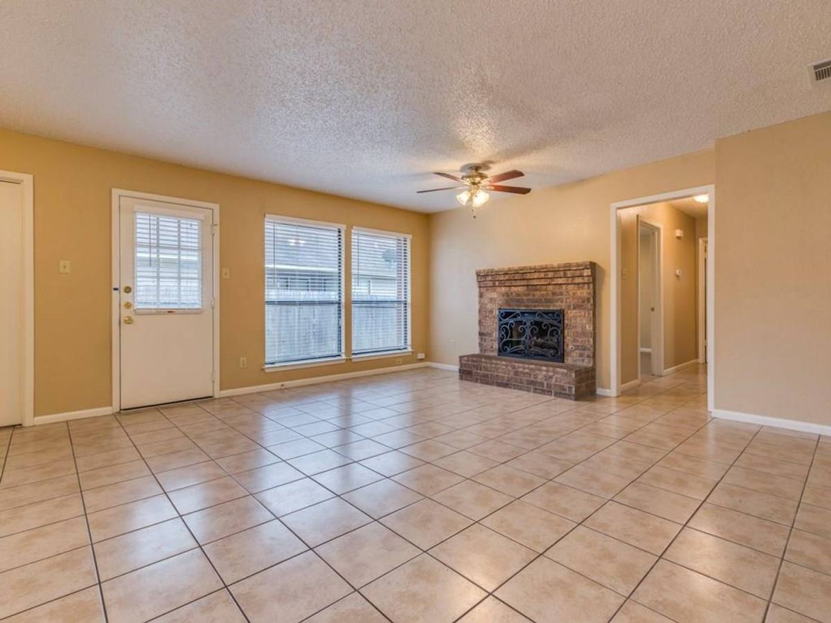 Apartment for rent at 9204 Sedgemoor Trail, Austin, TX 78748