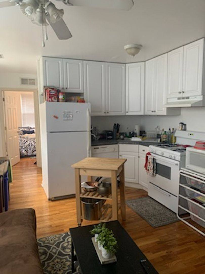 Apartment for rent at 320 S 12th St, Philadelphia, PA 19107