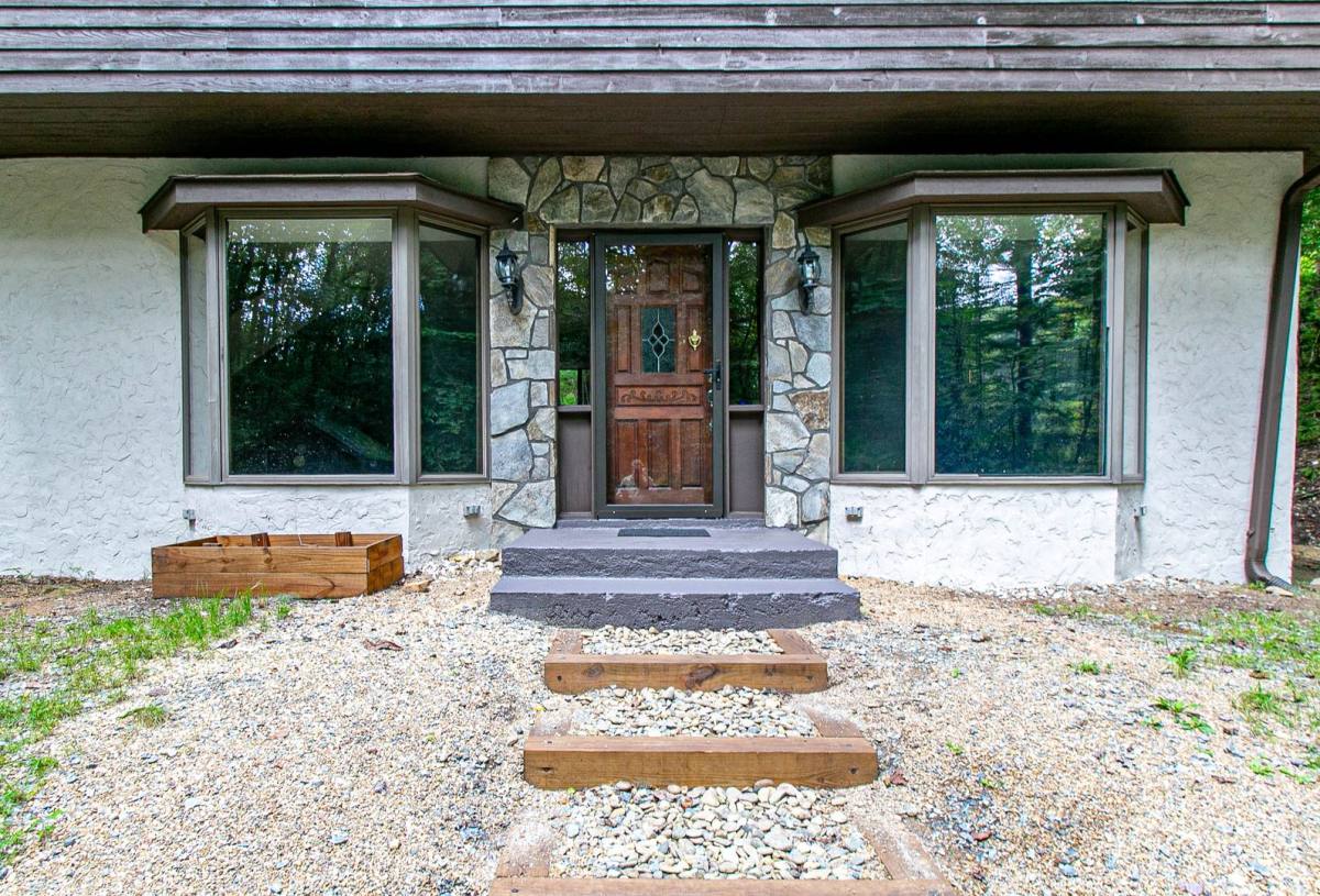 House for rent at 2600 E Fork Rd, Brevard, NC 28712