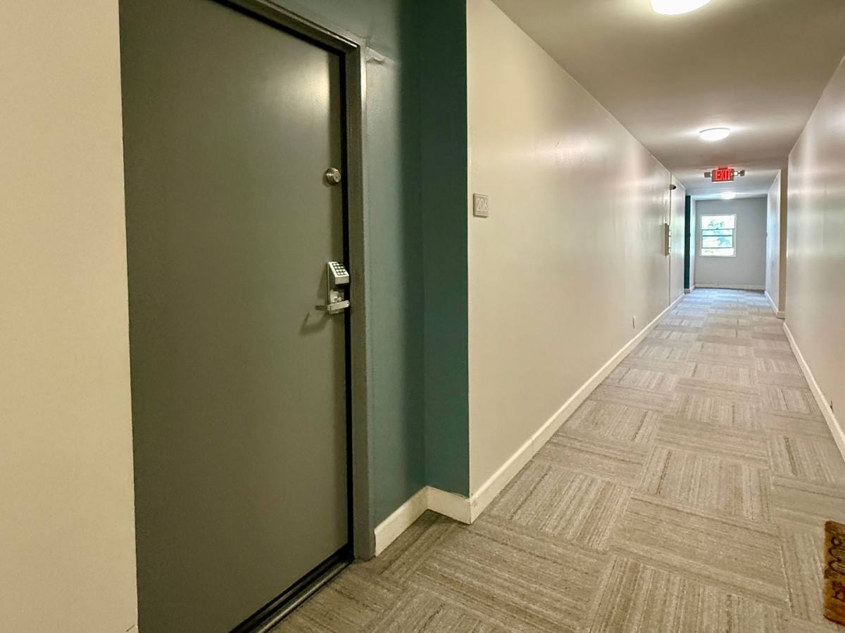 Apartment for rent at 4500 Laurel Canyon Blvd, Valley Village, CA 91607