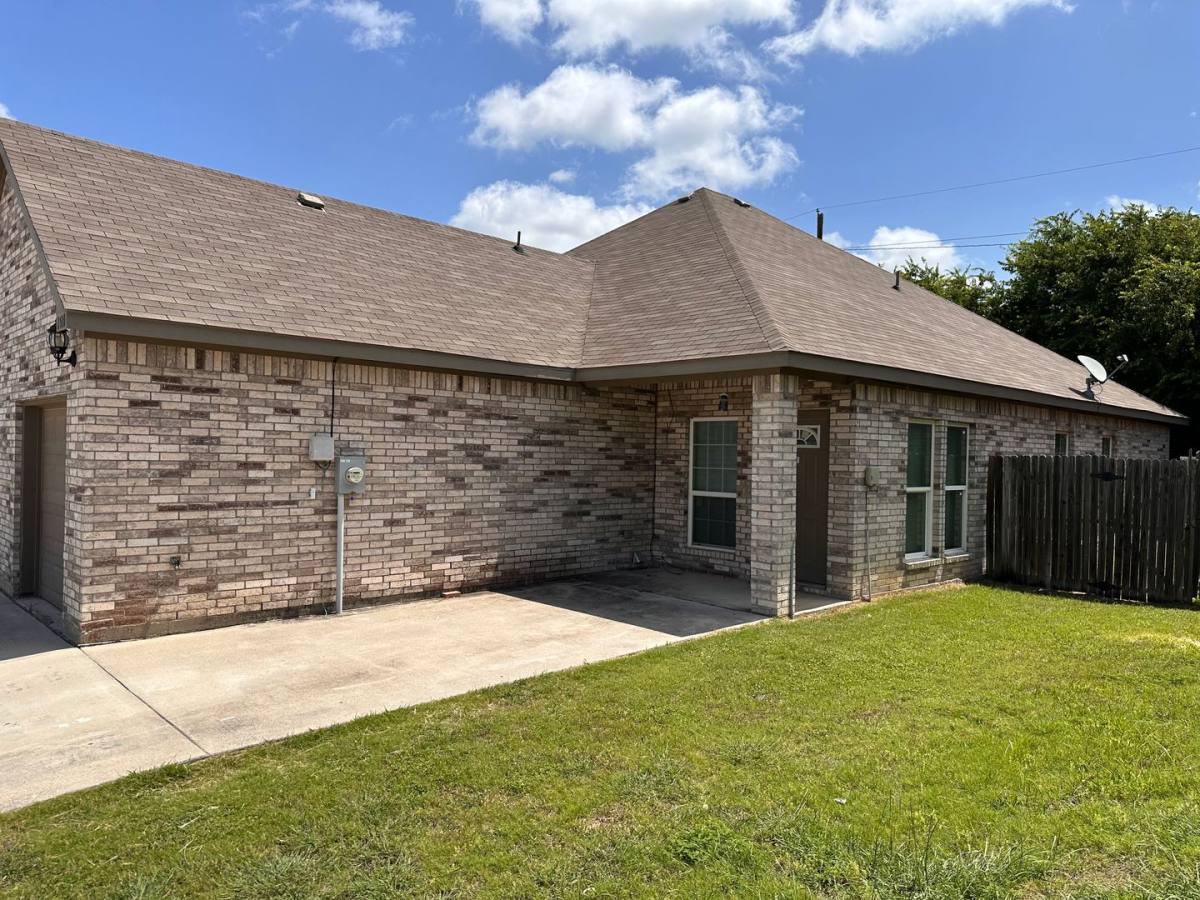 Apartment for rent at 7511 Novella Dr, Fort Worth, TX 76134