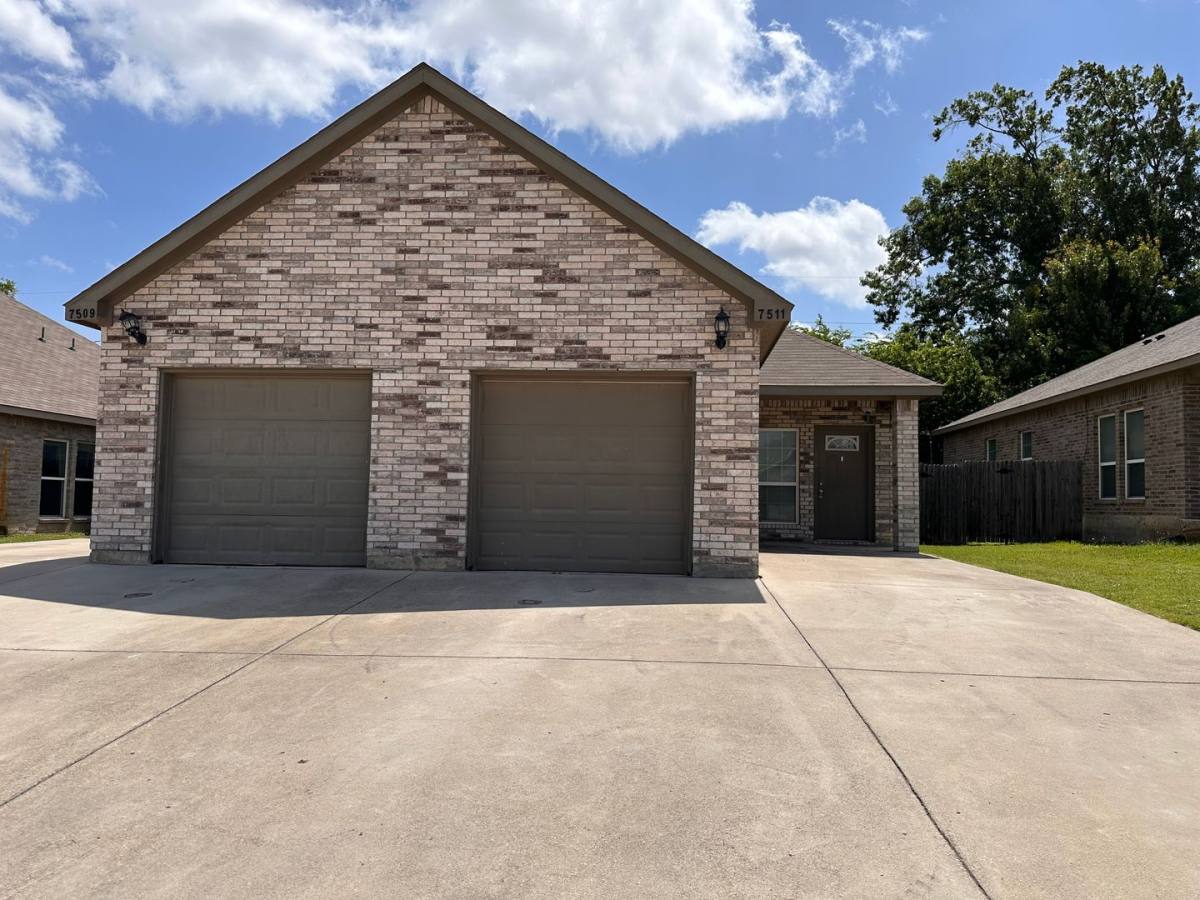 Apartment for rent at 7511 Novella Dr, Fort Worth, TX 76134