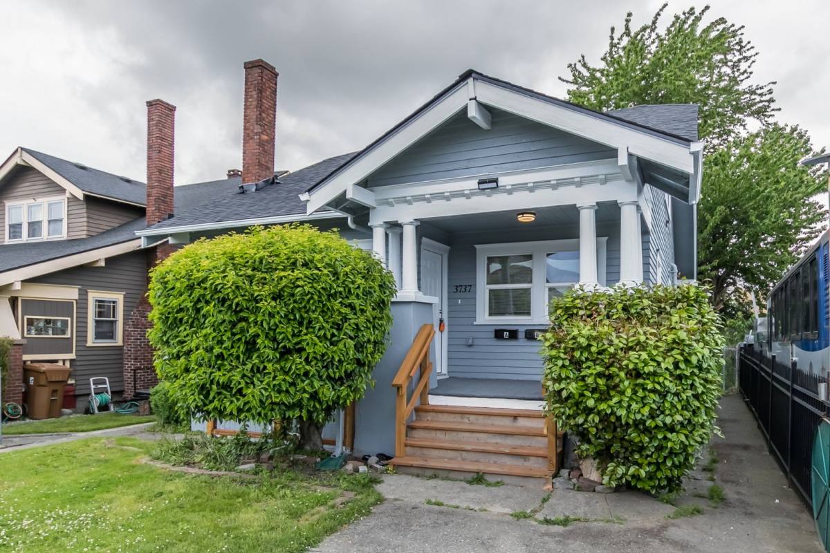 Apartment for rent at 3737 Tacoma Ave S, Tacoma, WA 98418