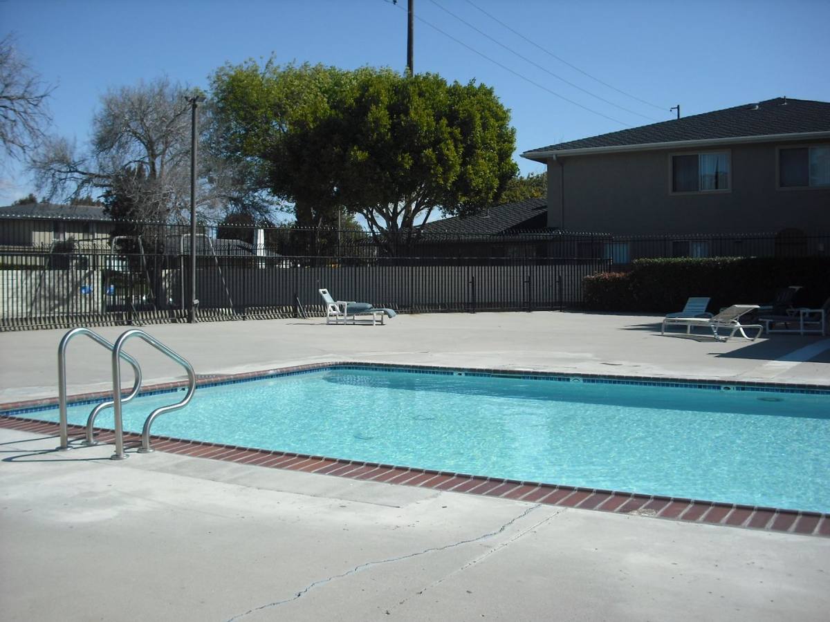 Townhouse for rent at 2692 Victoria Ave, Port Hueneme, CA 93041