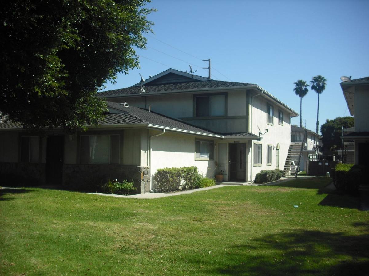 Townhouse for rent at 2692 Victoria Ave, Port Hueneme, CA 93041
