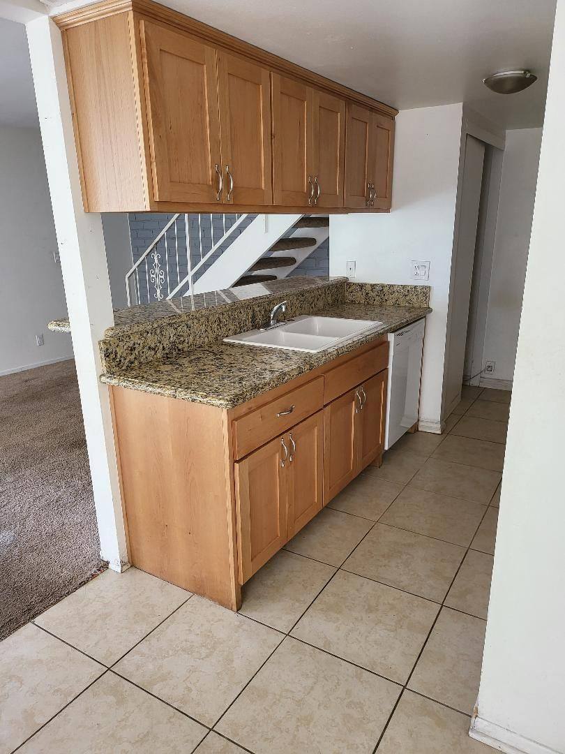 Townhouse for rent at 2692 Victoria Ave, Port Hueneme, CA 93041