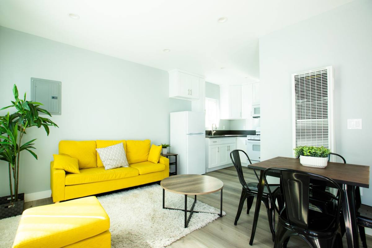 Apartment for rent at 6429 1 2 S Victoria Ave, Los Angeles, CA 90043