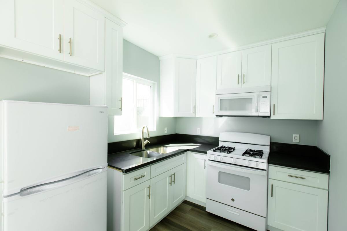 Apartment for rent at 6429 1 2 S Victoria Ave, Los Angeles, CA 90043