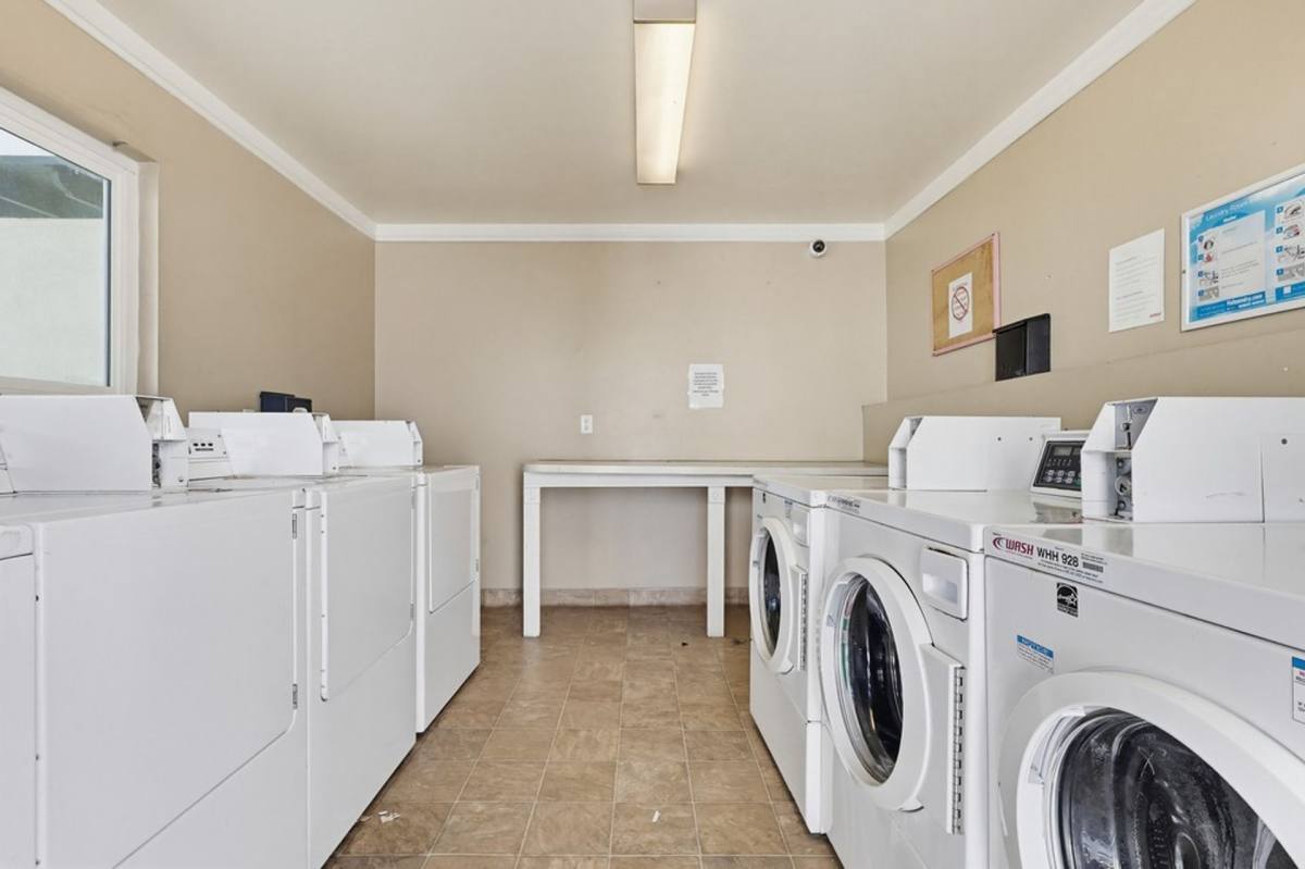 Townhouse for rent at 25829 Viana Ave, Lomita, CA 90717