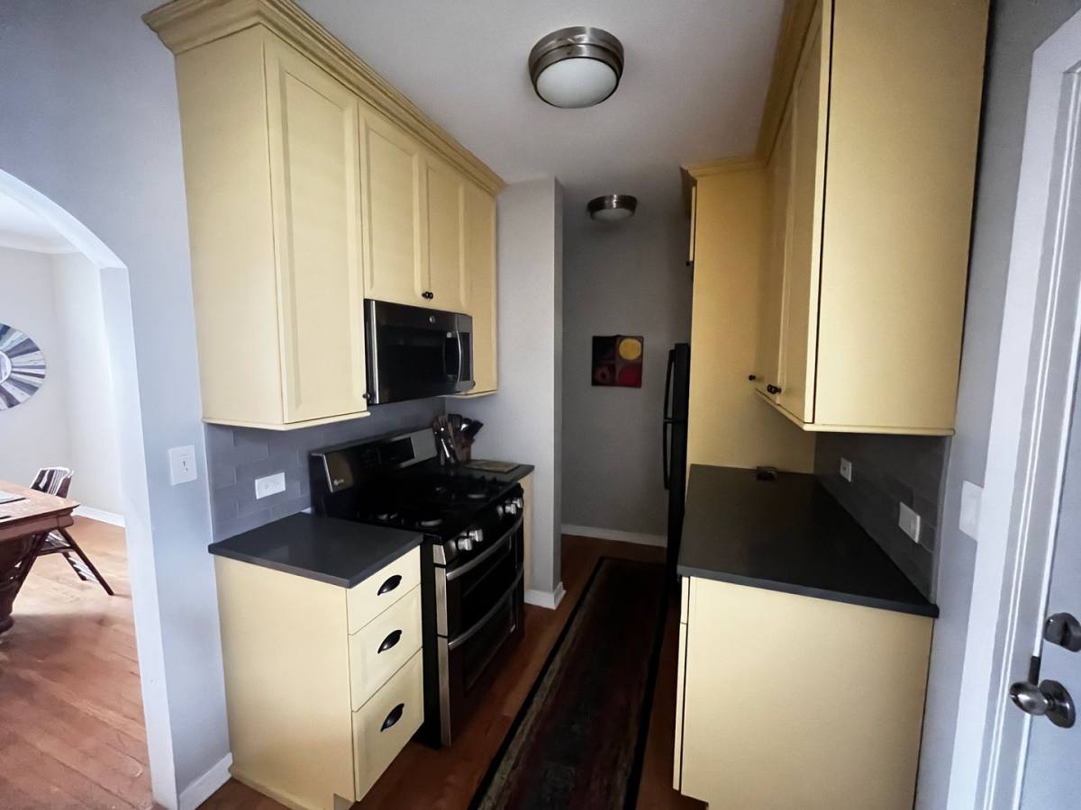 Apartment for rent at 1221 N Lasalle Dr, Chicago, IL 60610