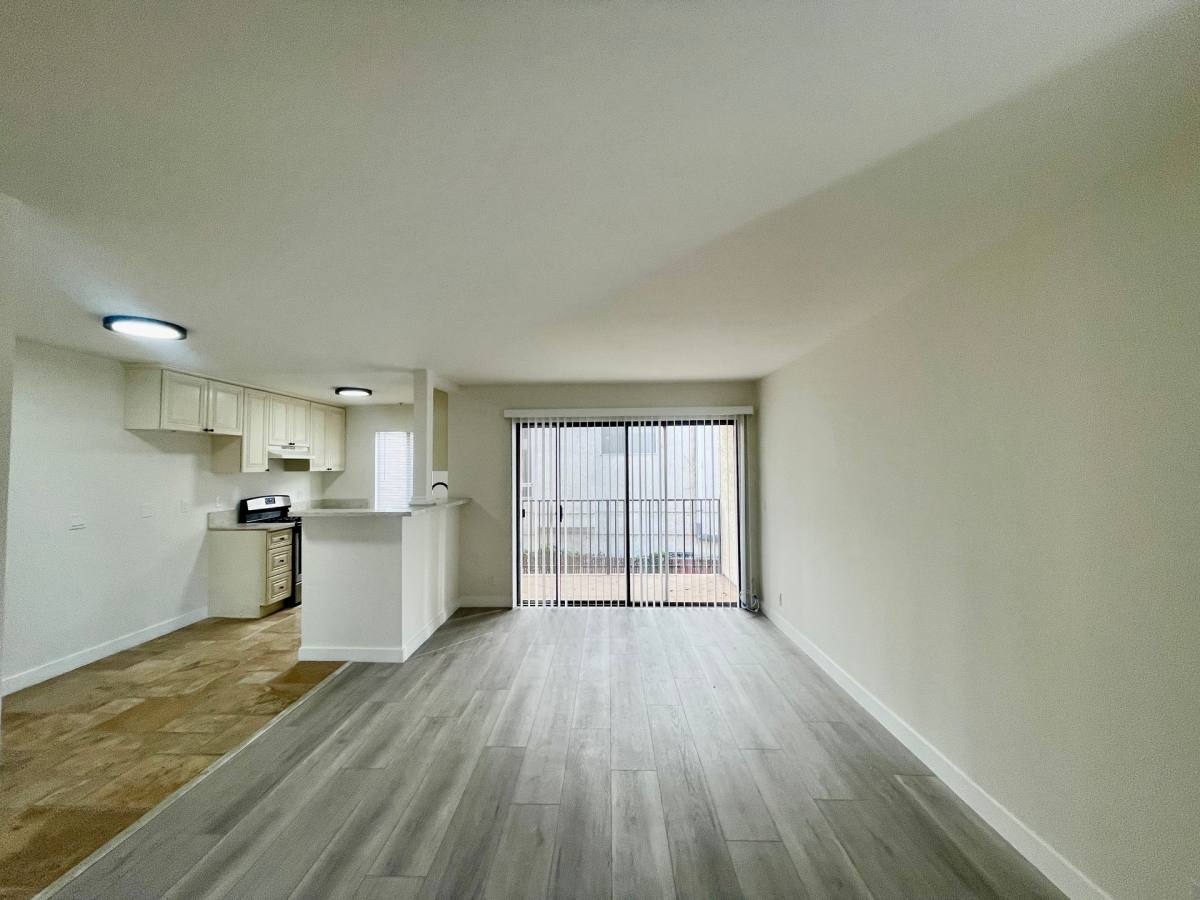 Apartment for rent at 13925 Sherman Way, Van Nuys, CA 91405