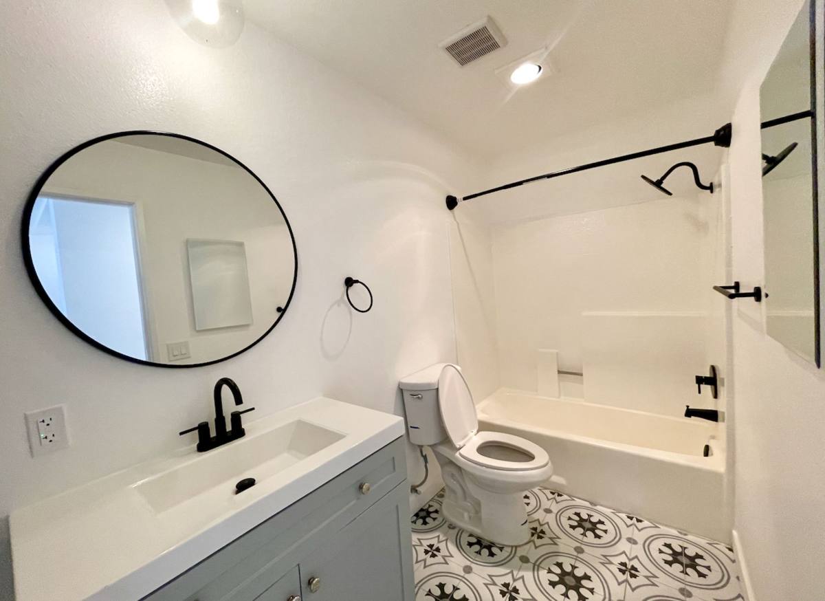 Apartment for rent at 13925 Sherman Way, Van Nuys, CA 91405