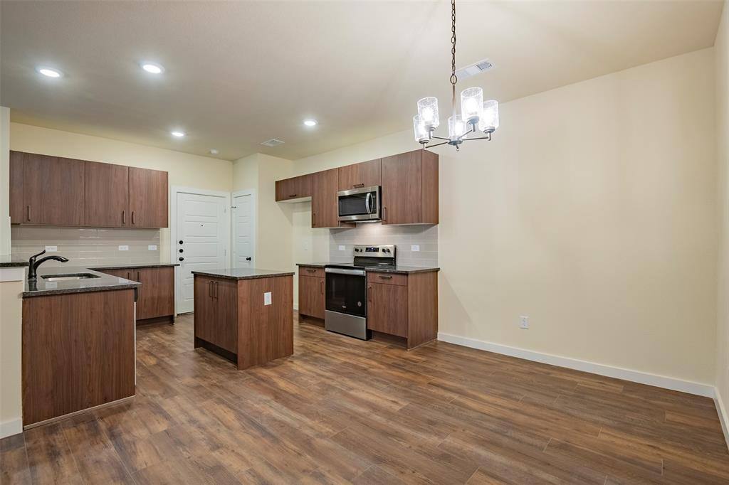 Apartment for rent at 645 Blackland Dr #645, Venus, TX 76084