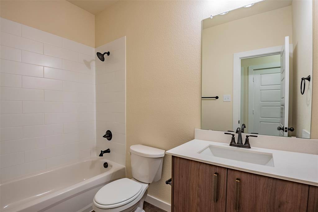 Apartment for rent at 645 Blackland Dr #645, Venus, TX 76084