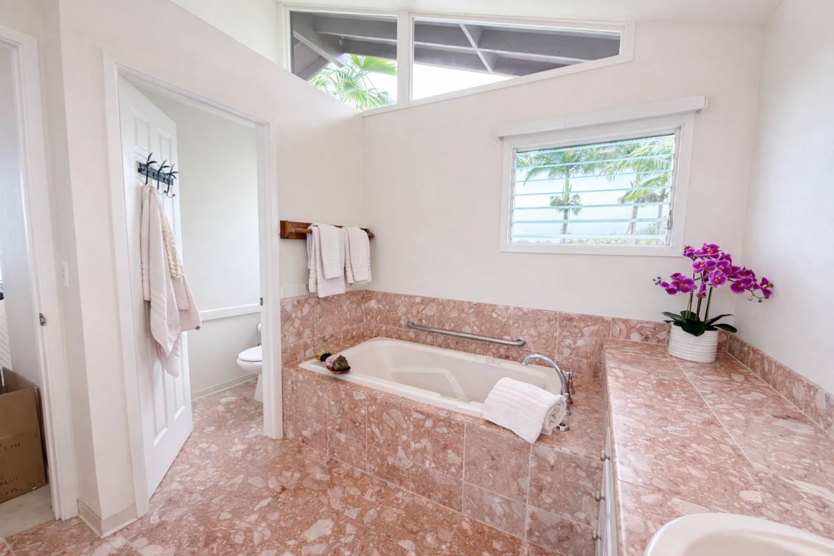 House for rent at 73-4208 Holu St, Kailua Kona, HI 96740