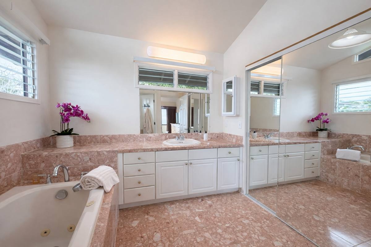 House for rent at 73-4208 Holu St, Kailua Kona, HI 96740