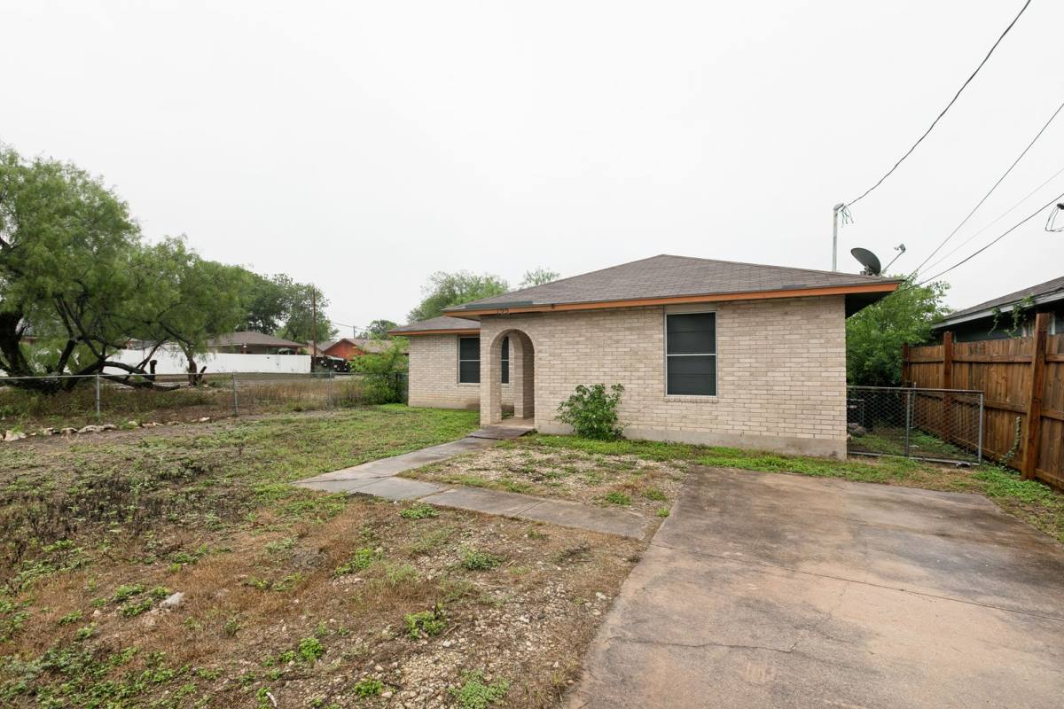 House for rent at 122 Surrels Ave, San Antonio, TX 78228
