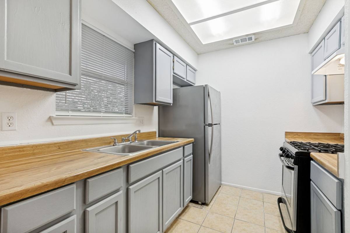 House for rent at 122 Surrels Ave, San Antonio, TX 78228