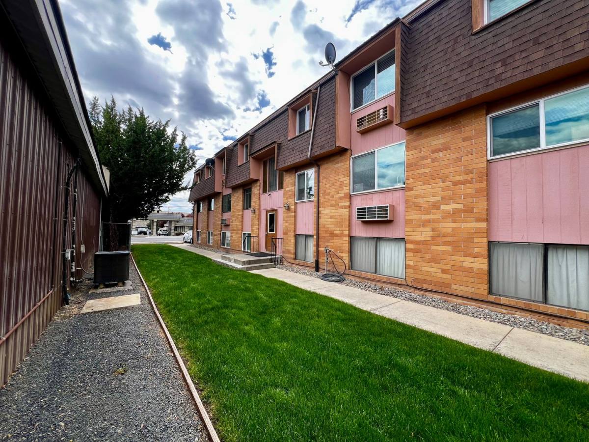 Apartment for rent at 105 W Fremont Ave, Selah, WA 98942
