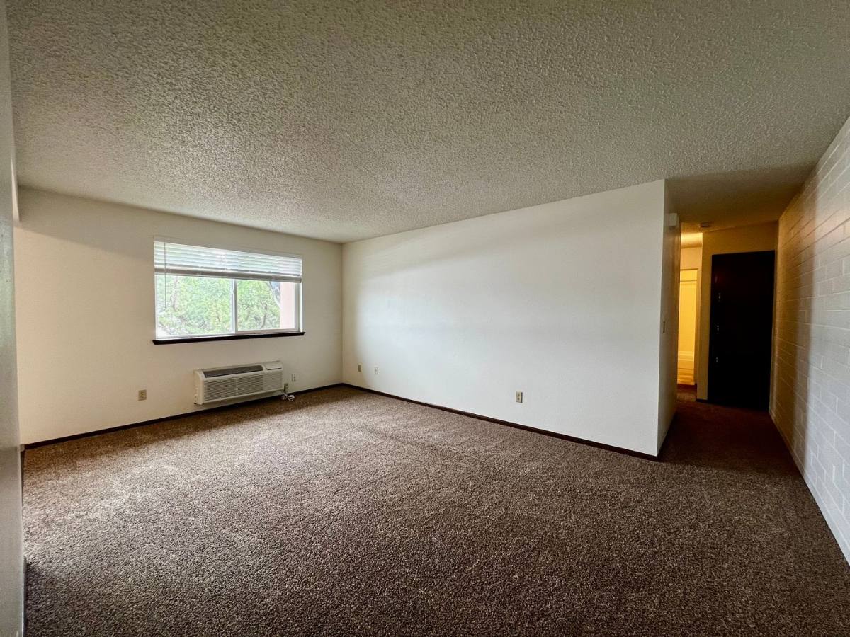 Apartment for rent at 105 W Fremont Ave, Selah, WA 98942