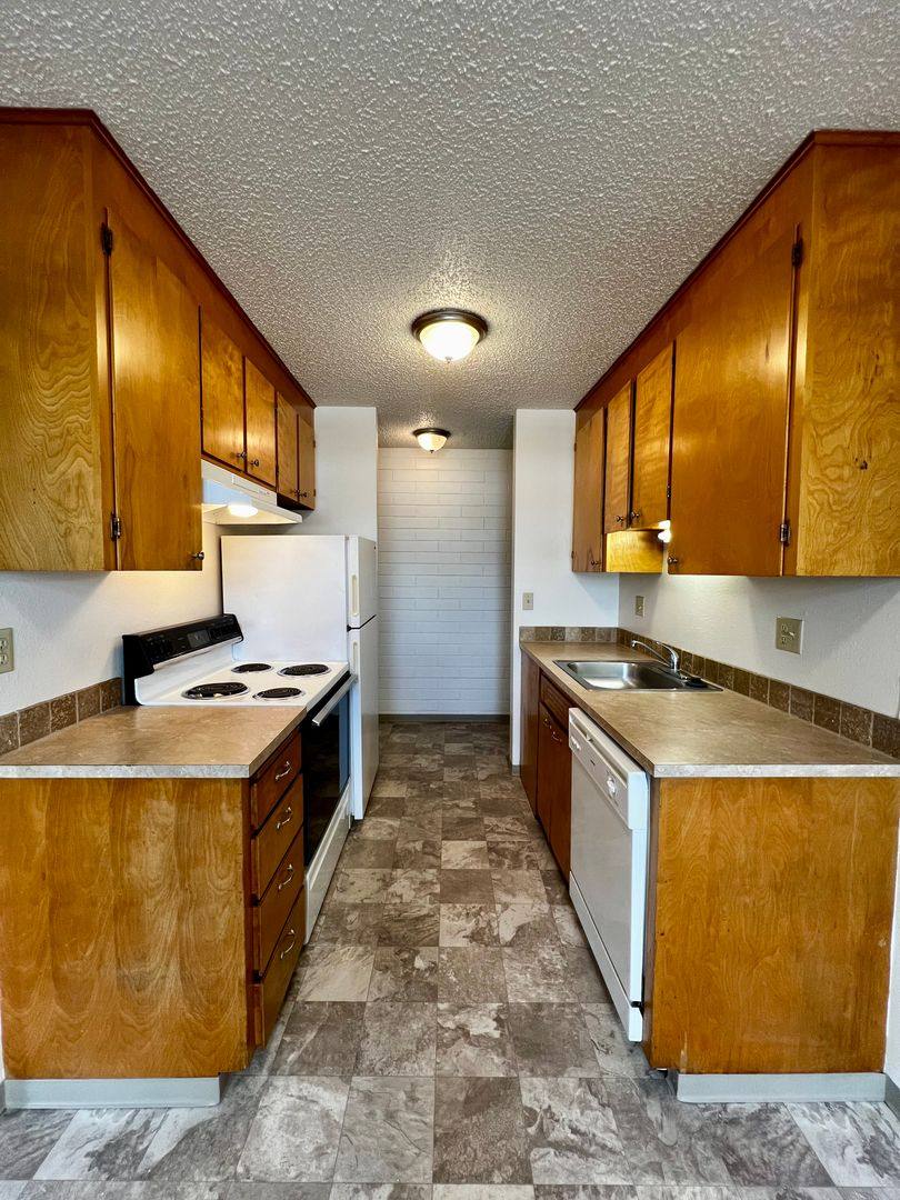 Apartment for rent at 105 W Fremont Ave, Selah, WA 98942