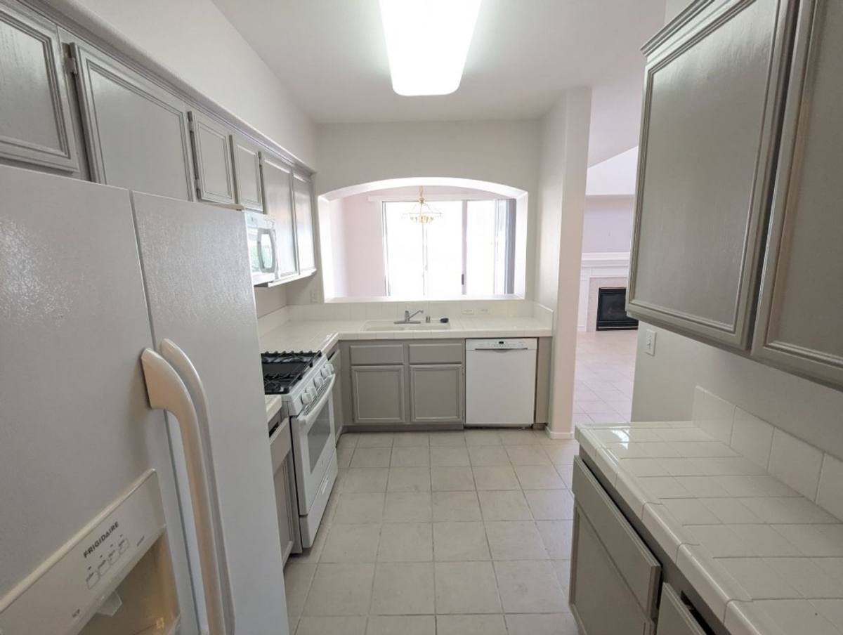 Condo for rent at 9901 Trailwood Dr, Las Vegas, NV 89134
