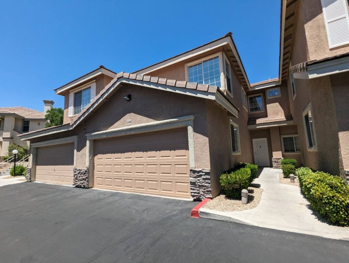 Condo for rent at 9901 Trailwood Dr, Las Vegas, NV 89134