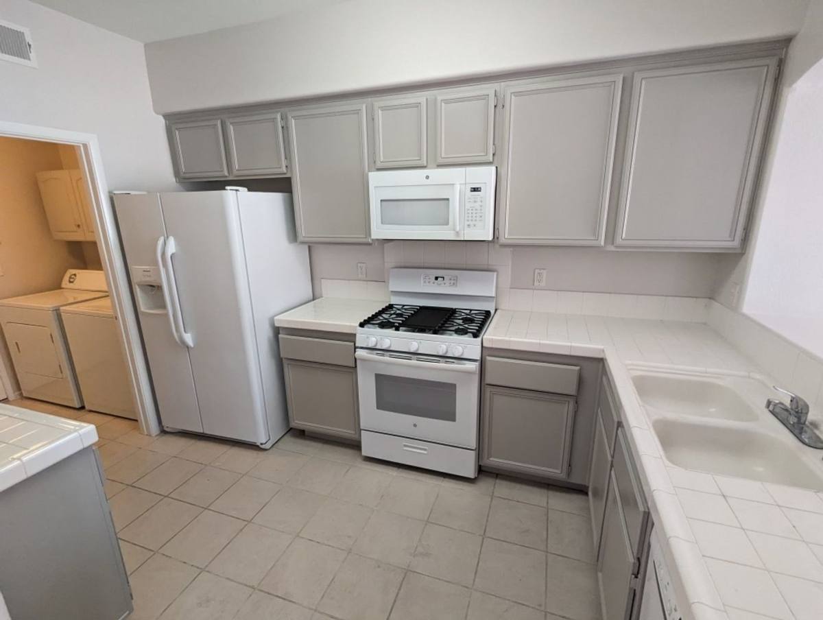 Condo for rent at 9901 Trailwood Dr, Las Vegas, NV 89134