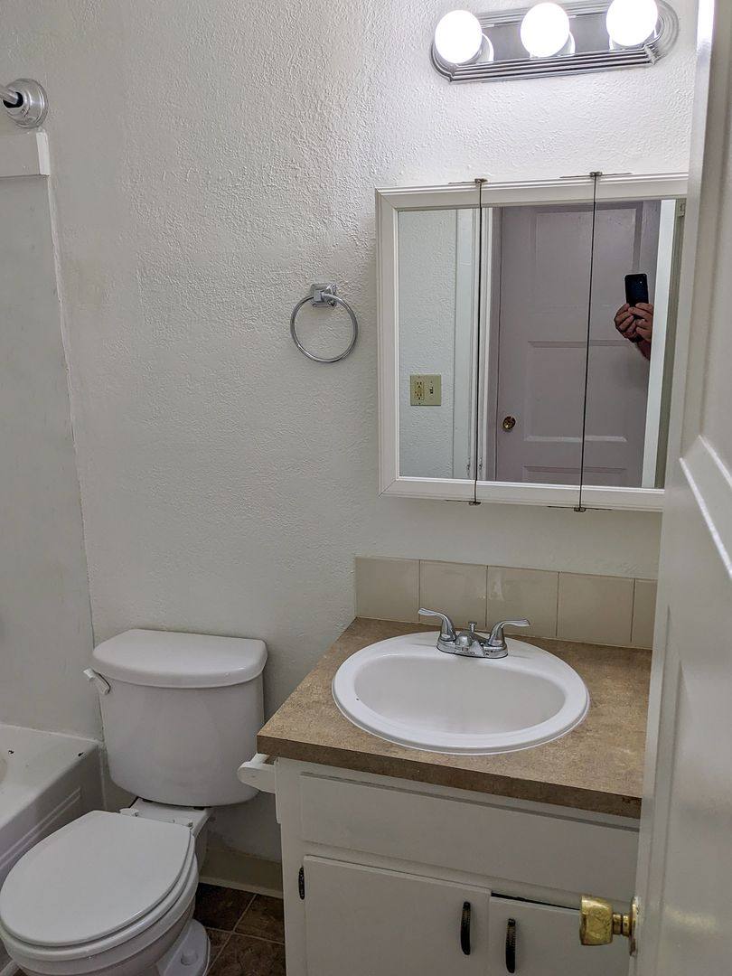 Apartment for rent at 2855-2865 Front St NE, Salem, OR 97301