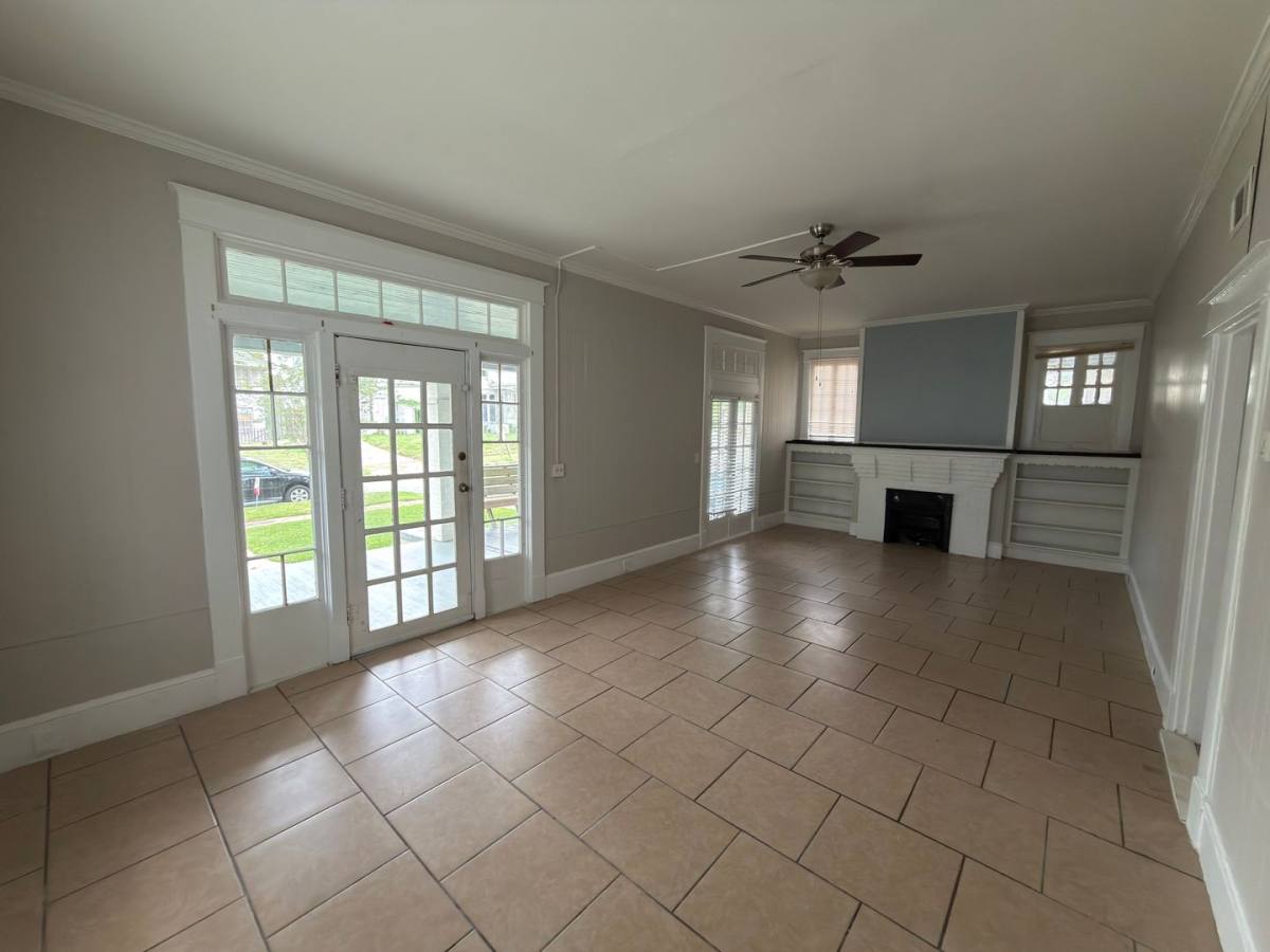Apartment for rent at 1019 Sheridan Ave, Shreveport, LA 71104