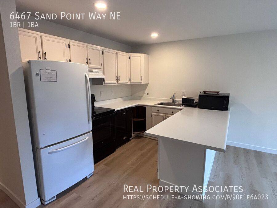Condo for rent at 6467 Sand Point Way NE, Seattle, WA 98115