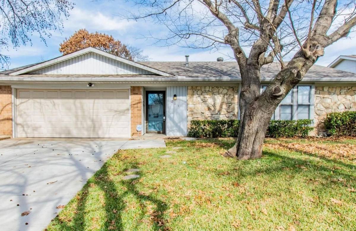 House for rent at 213 Melinda Dr, Mesquite, TX 75150