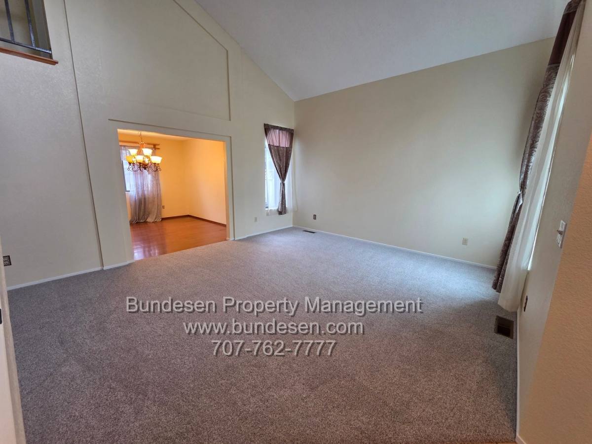 House for rent at 7453 Maximillian Place, Rohnert Park, CA 94928