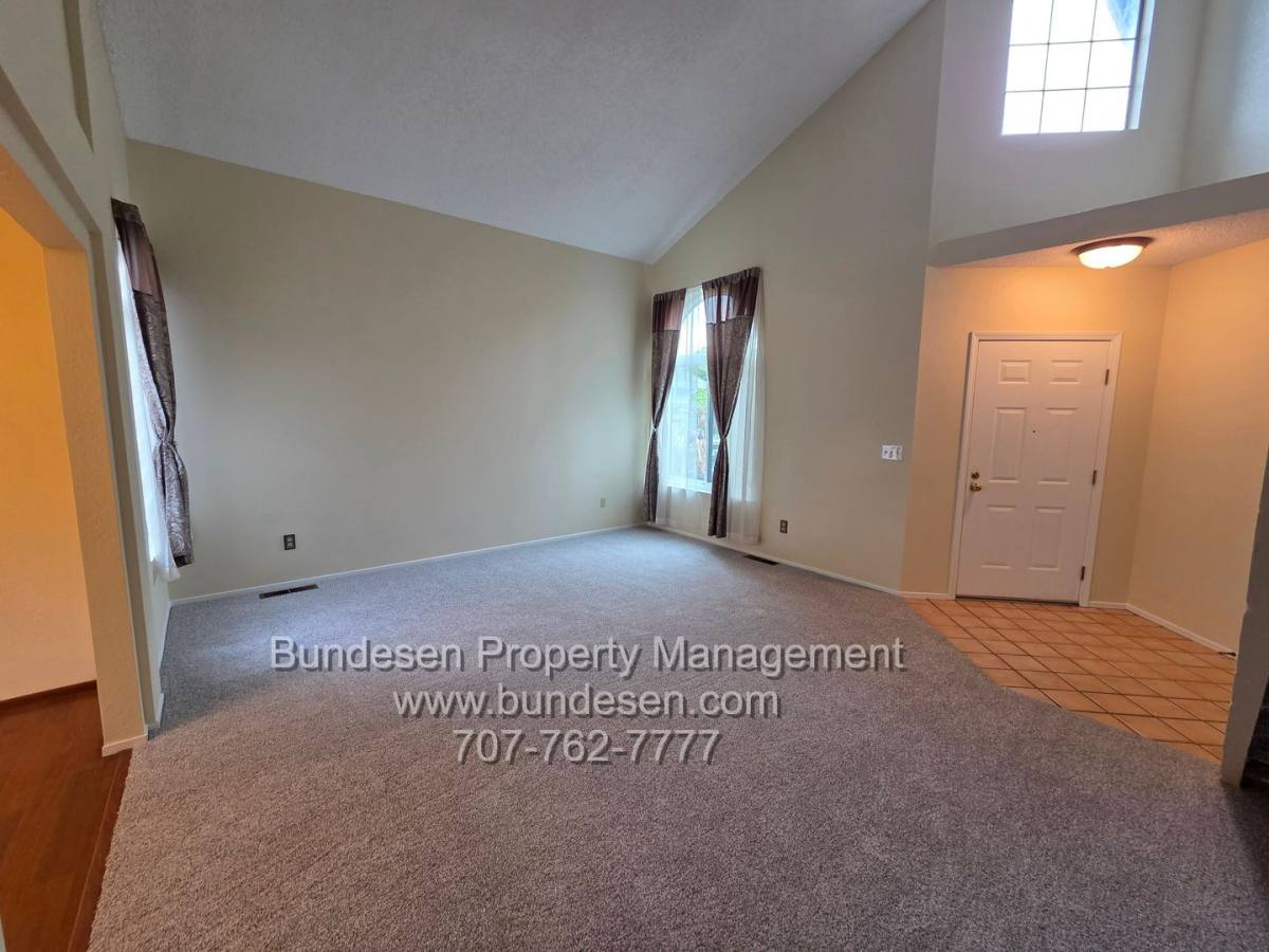 House for rent at 7453 Maximillian Place, Rohnert Park, CA 94928