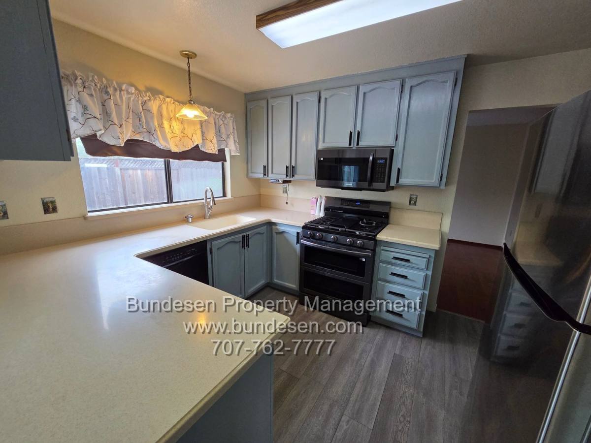 House for rent at 7453 Maximillian Place, Rohnert Park, CA 94928