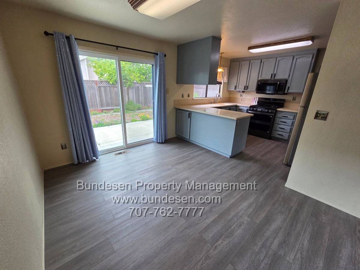 House for rent at 7453 Maximillian Place, Rohnert Park, CA 94928