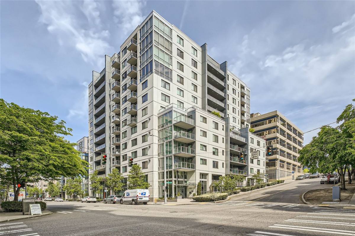 Condo for rent at 76 Cedar St, Seattle, WA 98121