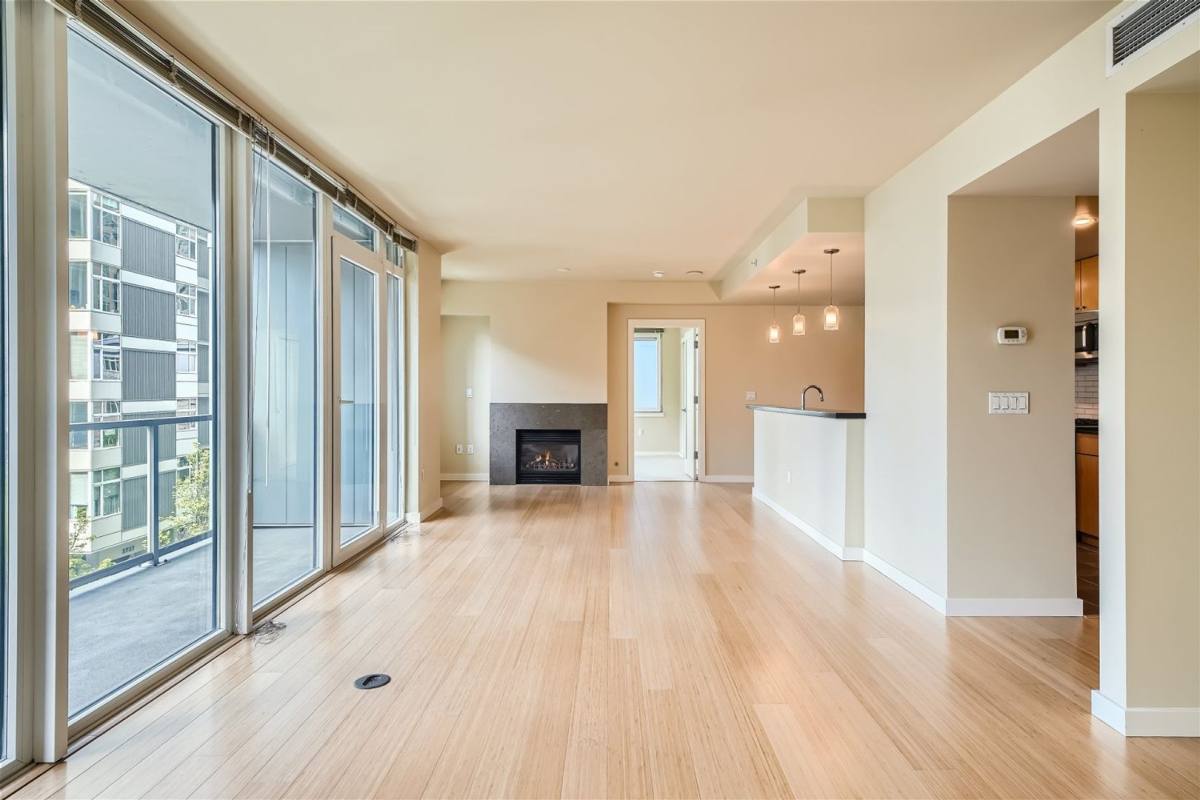 Condo for rent at 76 Cedar St, Seattle, WA 98121