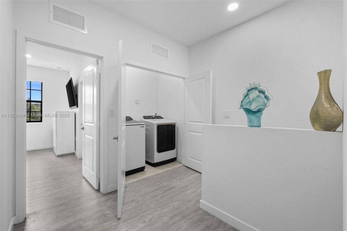 Townhouse for rent at 757 SW 11th St #757, Homestead, FL 33034
