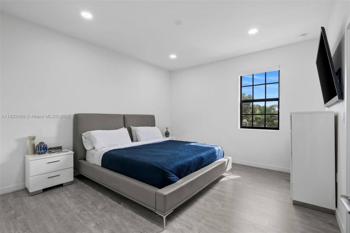 Townhouse for rent at 757 SW 11th St #757, Homestead, FL 33034