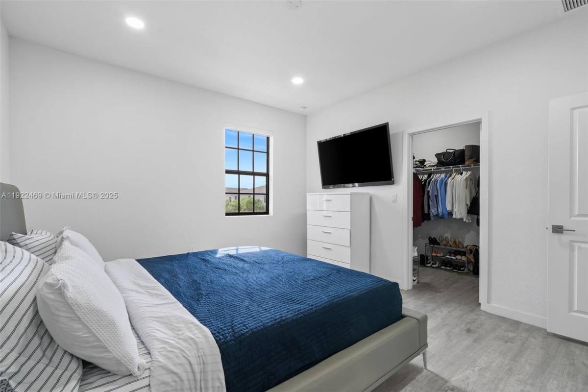 Townhouse for rent at 757 SW 11th St #757, Homestead, FL 33034