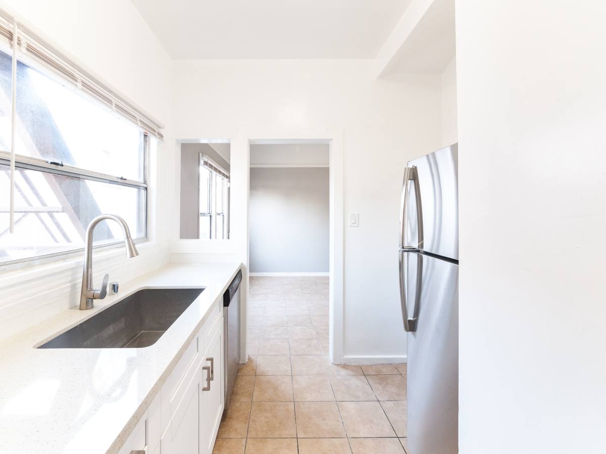 Apartment for rent at 209 N Berendo St #3 4, Los Angeles, CA 90004