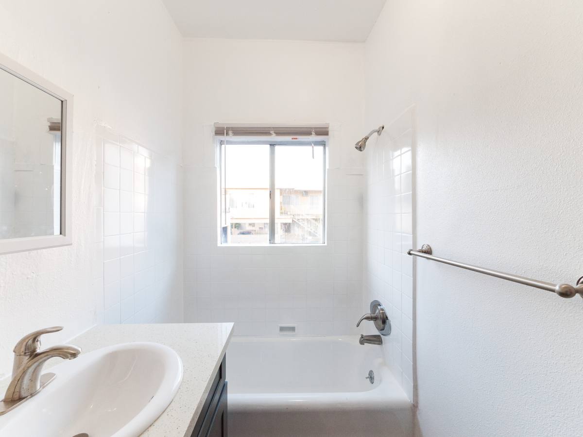 Apartment for rent at 209 N Berendo St #3 4, Los Angeles, CA 90004