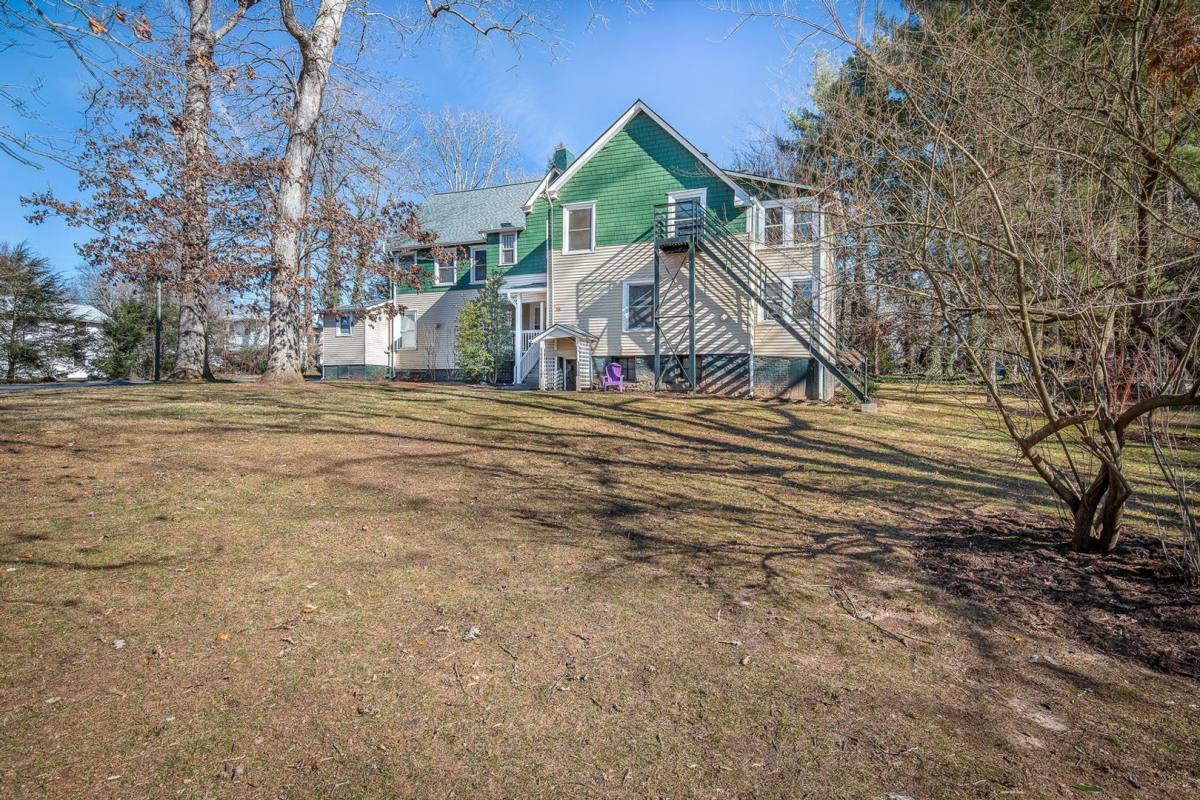 Apartment for rent at 15 Grindstaff Dr, Asheville, NC 28803